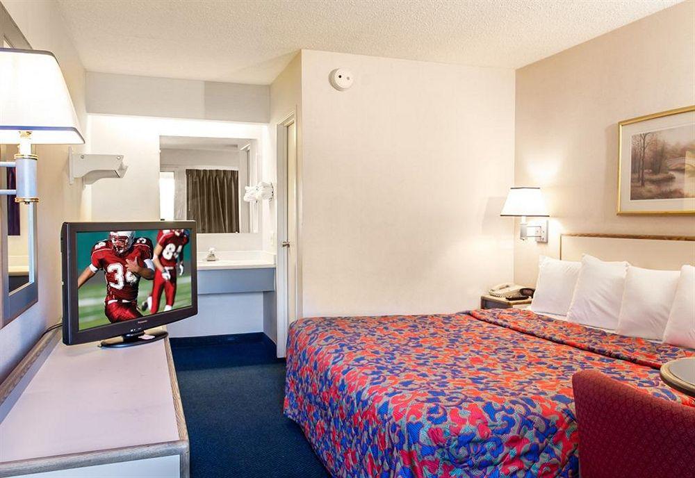 Travelodge By Wyndham Peoria Eksteriør billede