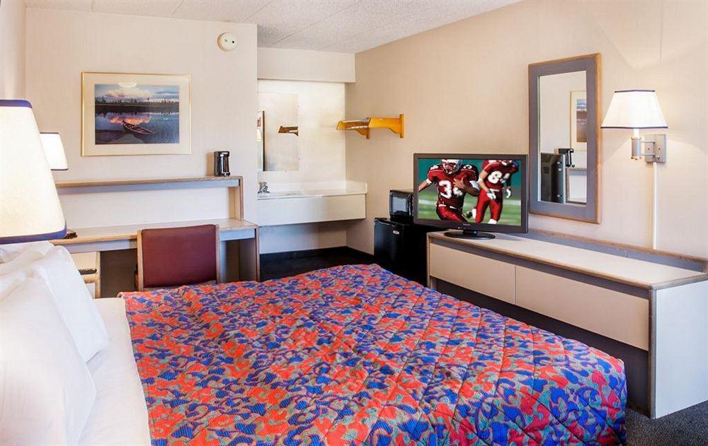 Travelodge By Wyndham Peoria Eksteriør billede