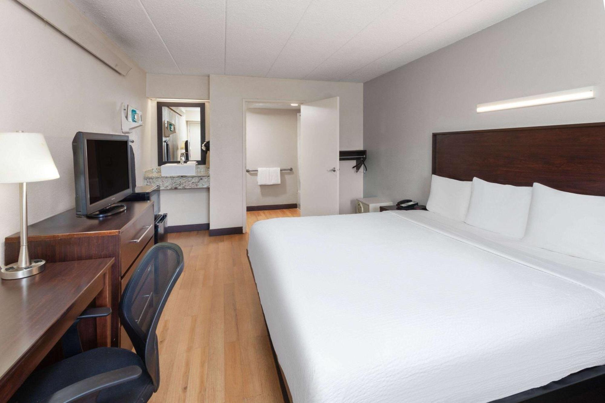 Travelodge By Wyndham Peoria Eksteriør billede