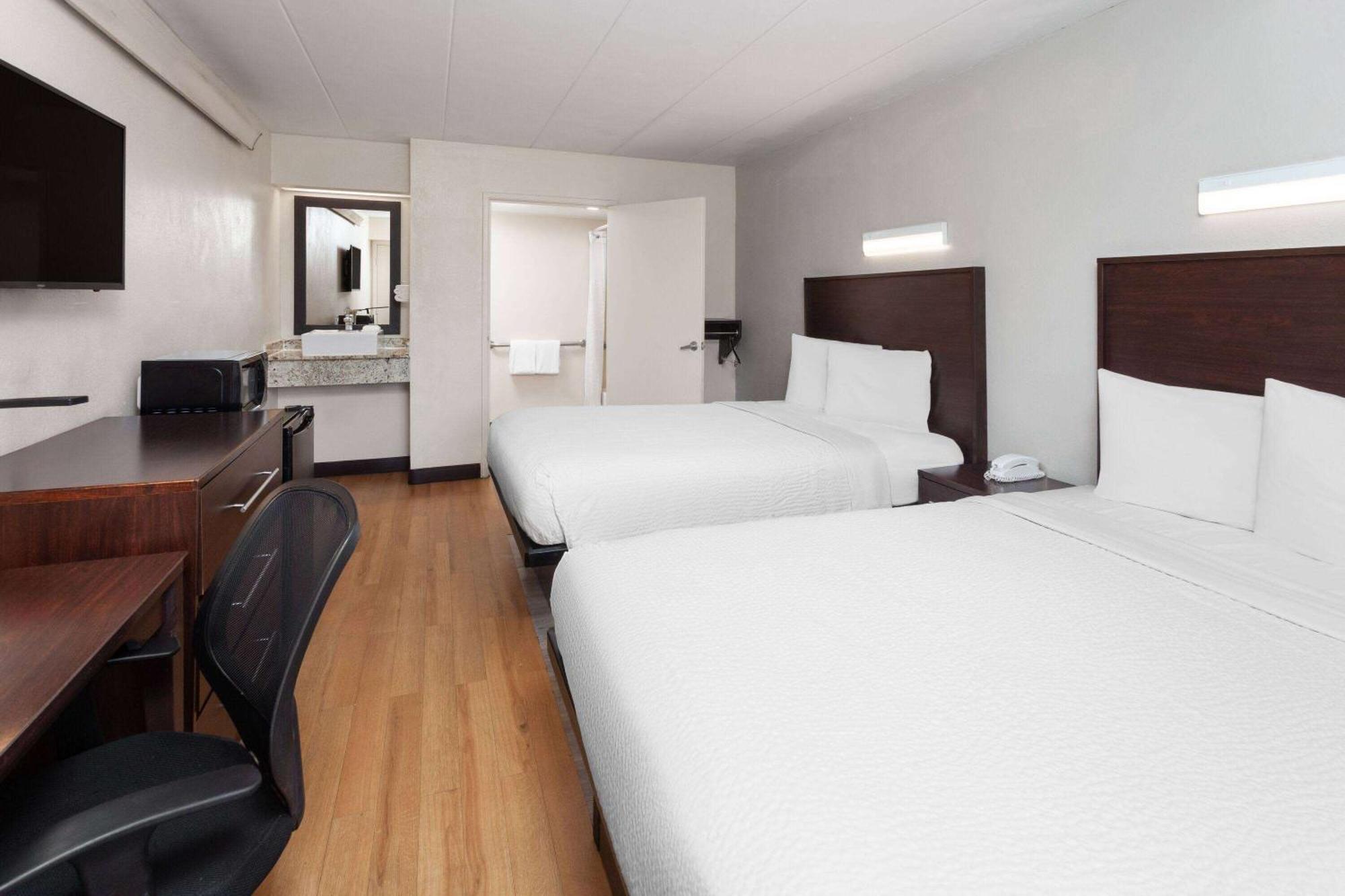 Travelodge By Wyndham Peoria Eksteriør billede