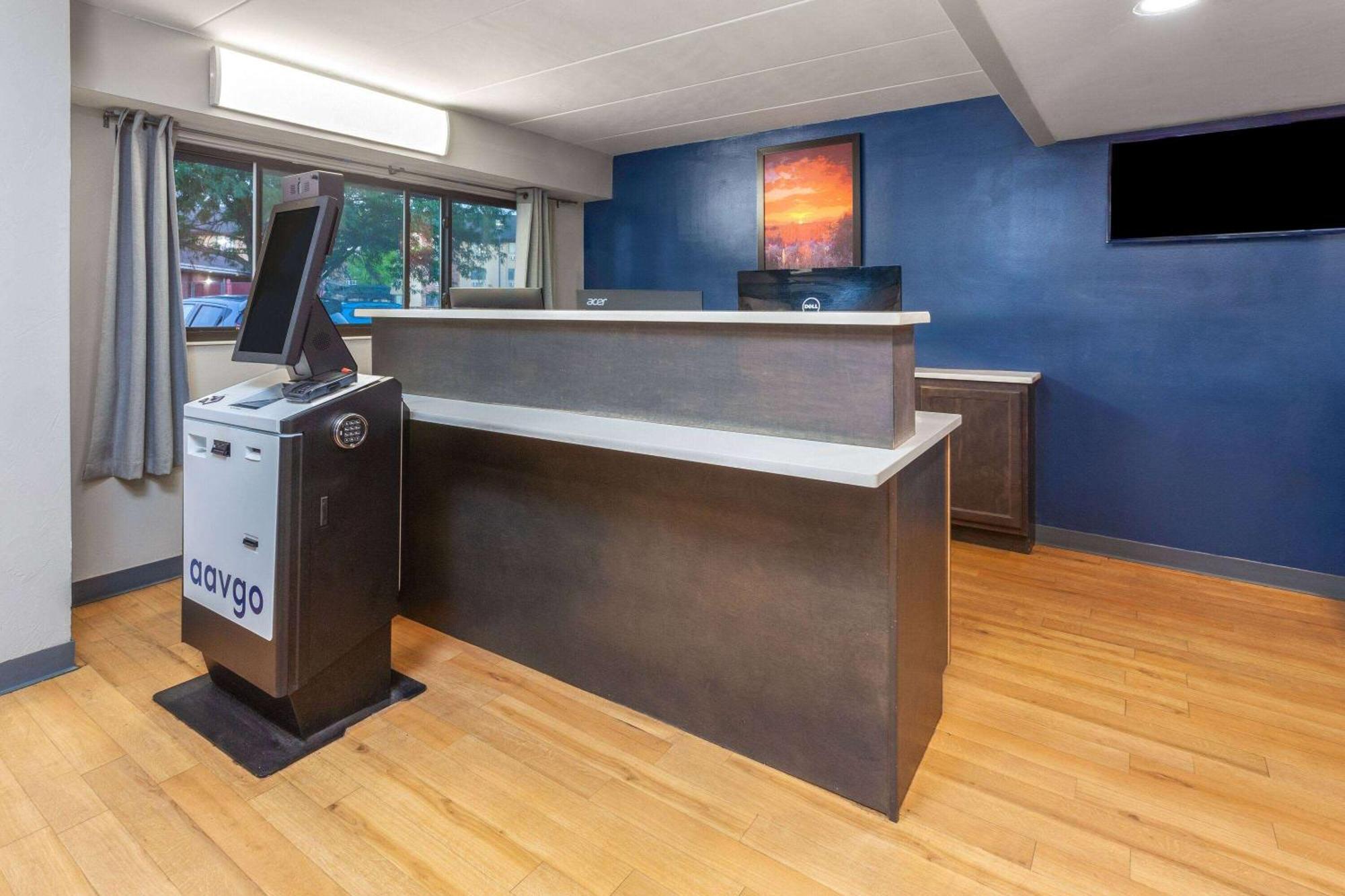 Travelodge By Wyndham Peoria Eksteriør billede